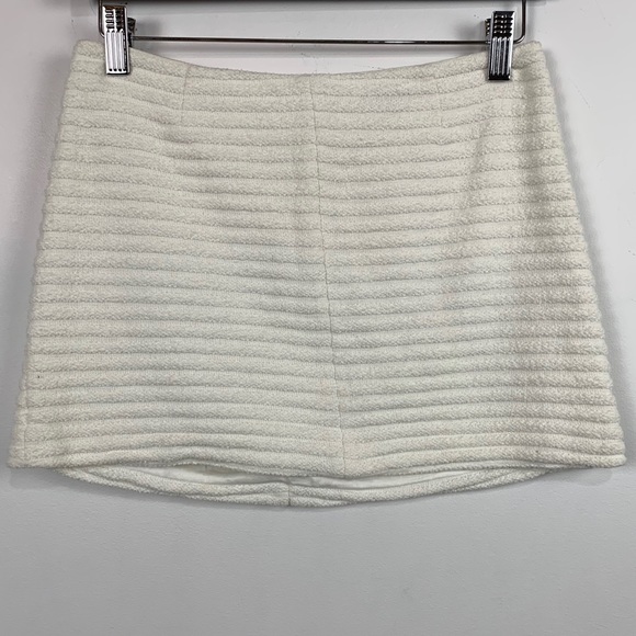 Theory Keeta K Textured Mini Skirt in White - Picture 2 of 4